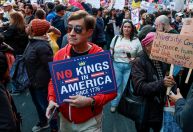 "No Kings": Entenda os protestos contra Donald Trump nos EUA