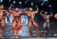 Ramon Dino abre álbum de fotos após título do Mr. Olympia