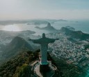 Brasil alcança 94% de satisfação entre turistas estrangeiros, diz pesquisa