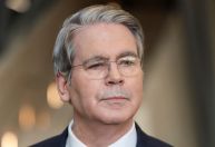 Bessent nega crescimento da China e diz que país desacelerou em 7 meses