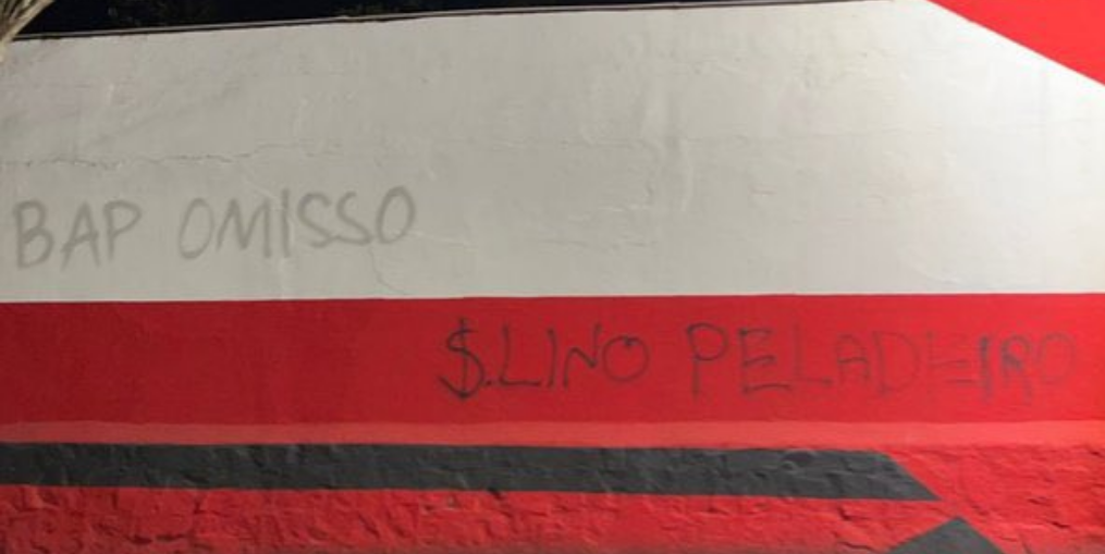 Sede do Flamengo foi pichada