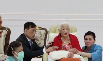 Rainha-mãe da Tailândia morre aos 93 anos