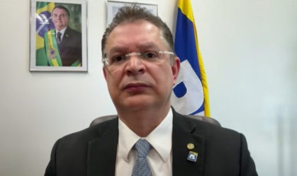 Governo vem errando na política econômica, diz Sóstenes