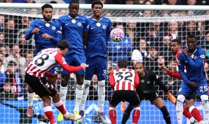 Sunderland surpreende Chelsea com gol no fim e vence na Premier League