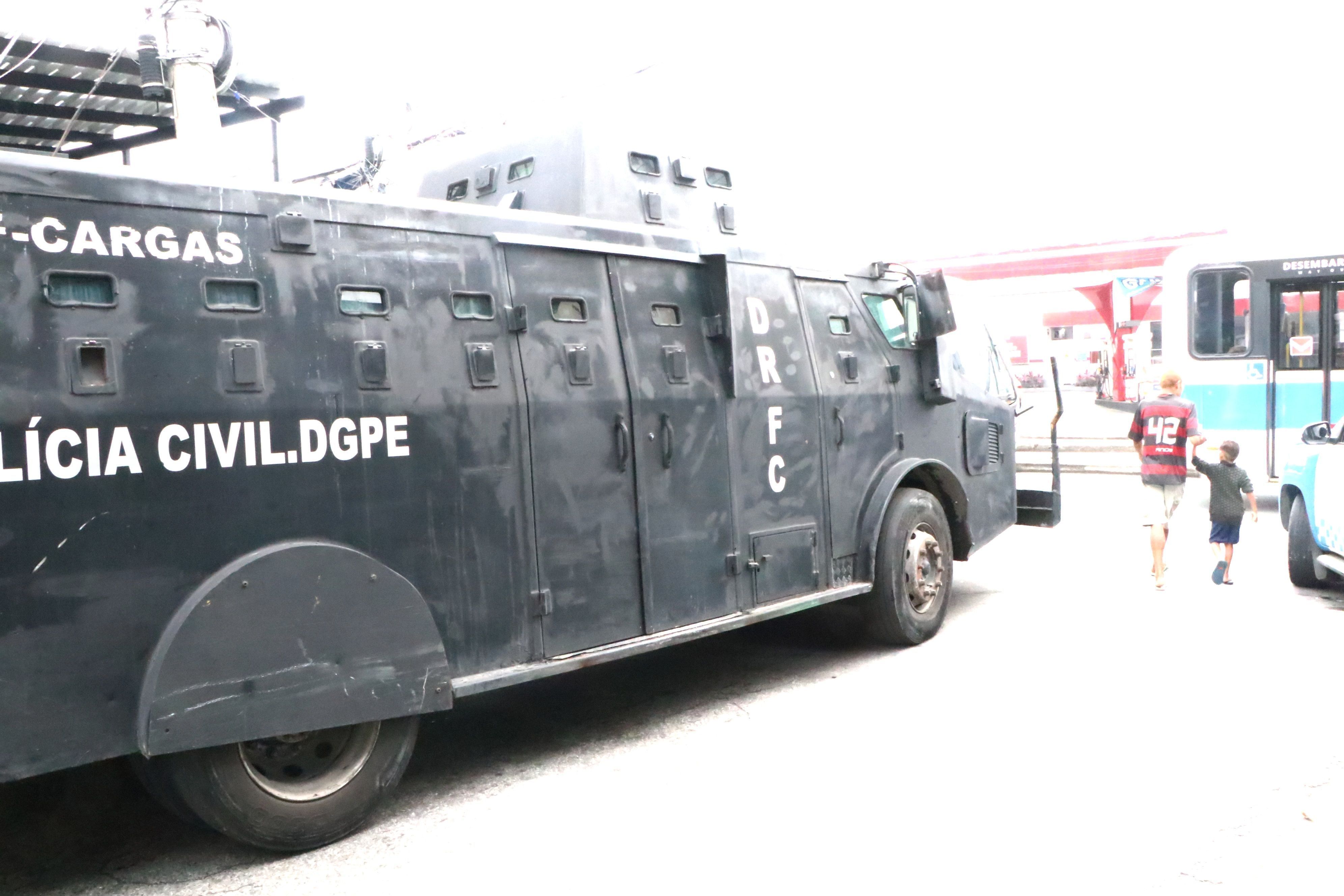 Megaoperação no Rio com 2,5 mil policiais mira traficantes do Comando Vermelho