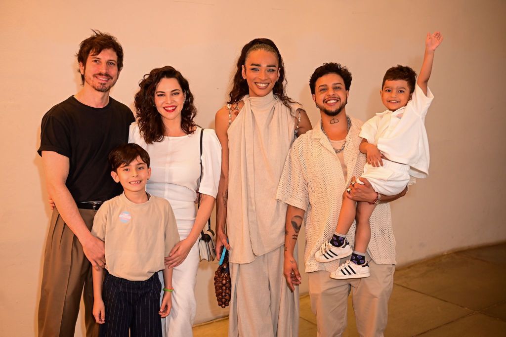 Henrique Sauer, Tainá Müller, Martin, Isis Broken, Lourenzo e Apolo no Festival do Rio