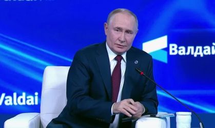 Putin diz que Ucrânia deveria negociar e faz novo alerta sobre a guerra