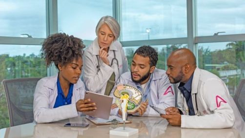 Vestibular unificado de medicina acontece online neste domingo (26)