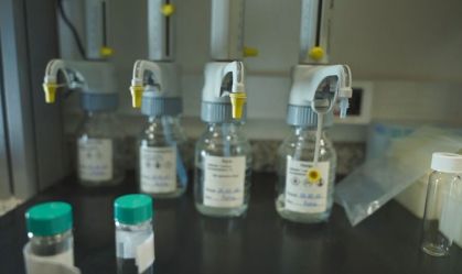 Bebida com metanol: crescem números de casos e fiscalização é intensificada