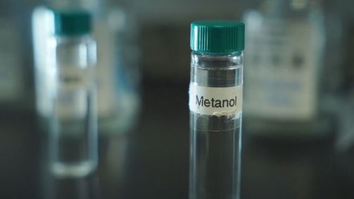 Ministério da Saúde já registrou dezenas de casos suspeitos de intoxicações por metanol no Brasil