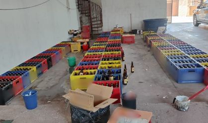Polícia apreende carga com 140 caixas de cerveja falsificada em MG