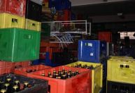 SP: 70 mil vasilhames são apreendidos em adegas com bebidas vencidas