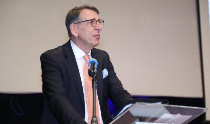 Moeda dos Brics afetaria economia dos EUA, diz ex-Fórum Econômico Mundial