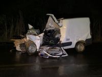 Três morrem em acidente entre caminhão e ambulância em Minas Gerais