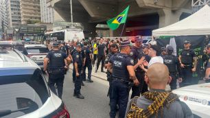Ato pró-anistia tem confusão e acusação de homofobia na Av. Paulista