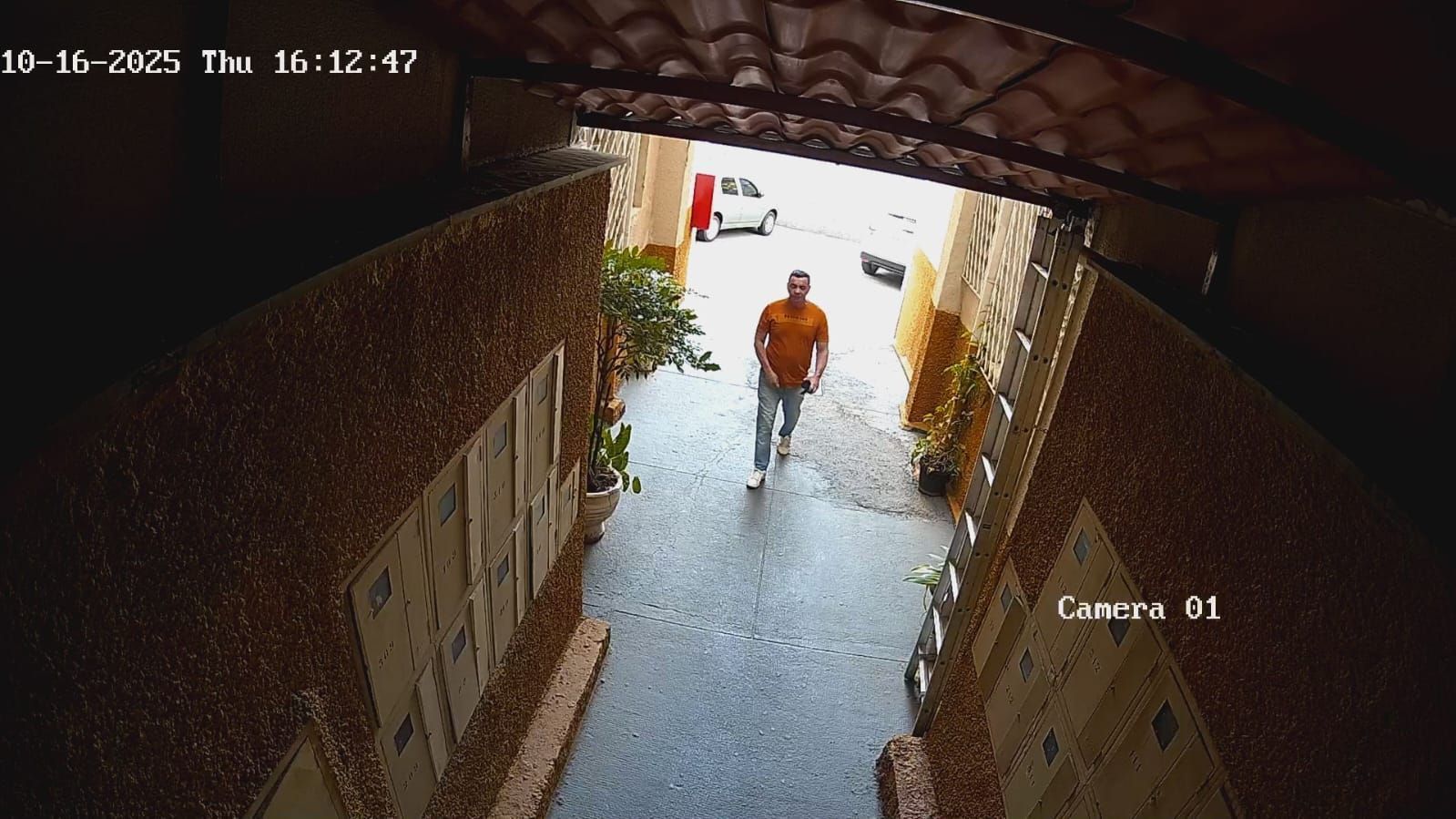 Imagem de destaque do post: Policial militar da reserva é preso suspeito de matar mulher em apartamento
