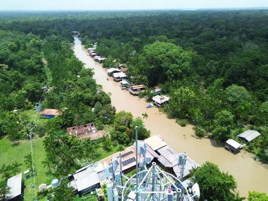 A cidade de Belém (PA) está finalizando a instalação de 40 novas antenas para reforçar a conectividade digital durante a Conferência da ONU sobre Mudanças Climáticas (COP30), que acontece em novembro deste ano.