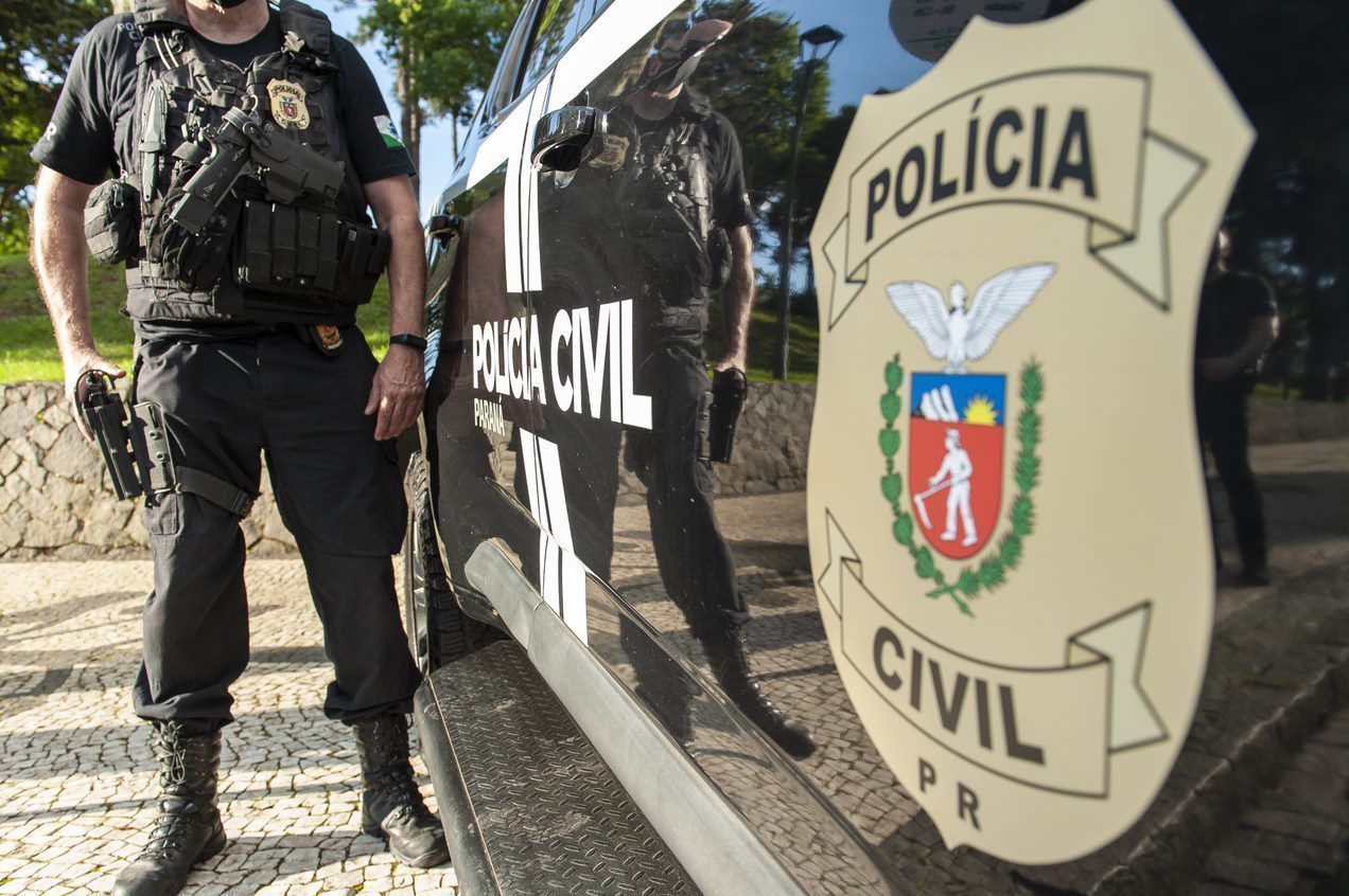 Imagem de destaque do post: PR: Homem que tatuava adolescentes que explorava sexualmente é preso