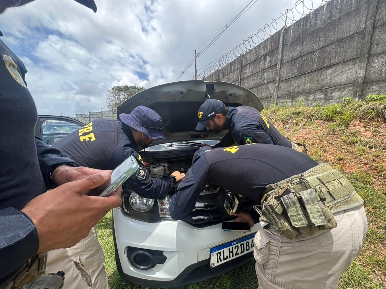 Imagem de destaque do post: Veículos clonados e roubados são identificados através de scanner na Bahia