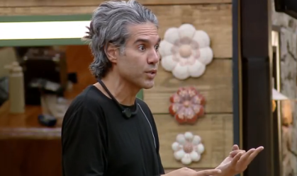 "A Fazenda": Peões descobrem comida escondida e Fernando se explica