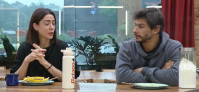"A Fazenda": relação de Michelle e Shia vira alvo de críticas na sede