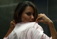 Adriana Lima resgata fotos antes de desfile da Victoria's Secret: "Pronta"