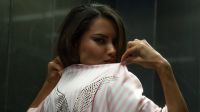 Adriana Lima resgata fotos antes de desfile da Victoria's Secret: "Pronta"