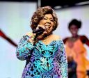 Alcione critica final de "Vale Tudo" durante show em São Paulo