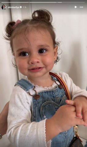 Amanda Kimberlly mostrou nova foto da filha Helena nesta quarta (14) • Instagram/Amanda Kimberlly