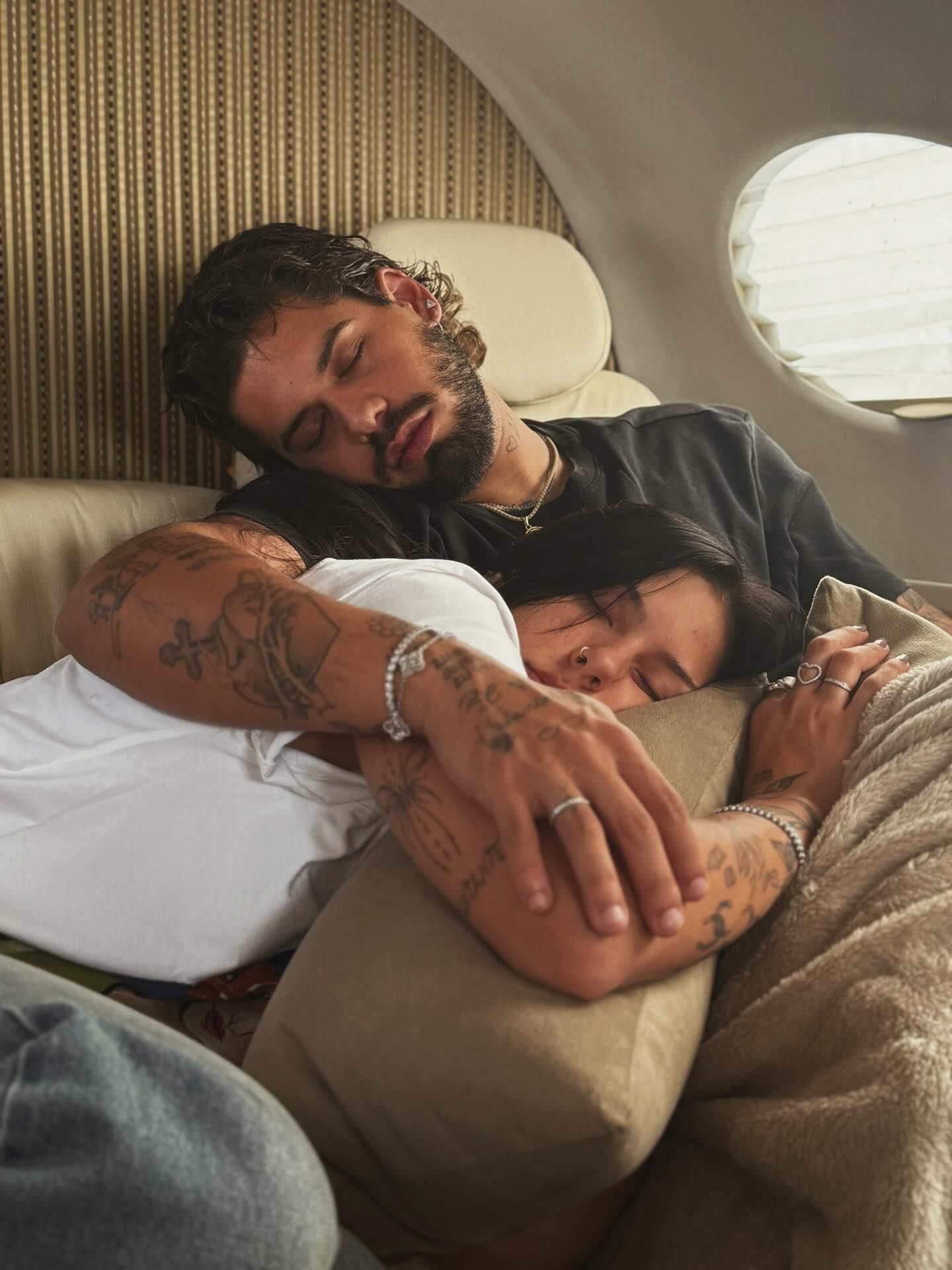 Ana Castela publica foto dormindo com Zé Felipe • Instagram / Ana Castela