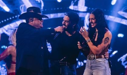Ana Castela participa de show de Leonardo e dança juntinho a Zé Felipe