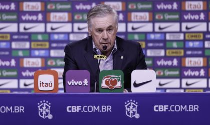 Ancelotti durante coletiva na CBF após anunciar os convocados para os jogos contra Coreia e Japão