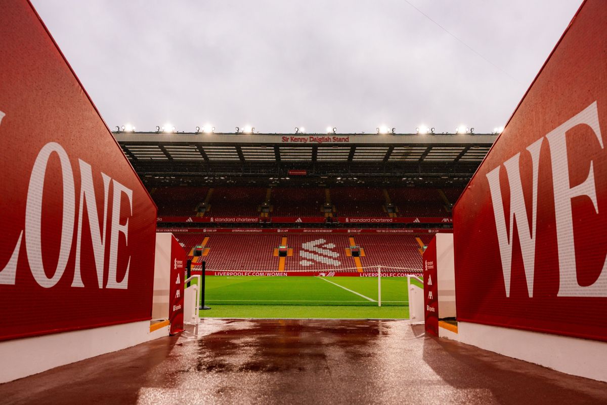 Liverpool anuncia Ronald Araujo por empréstimo para reforçar defesa