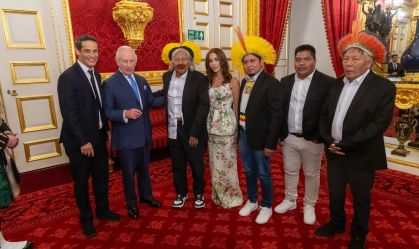 Anitta se encontra com rei Charles III na Inglaterra; veja fotos