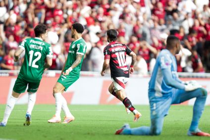 Arrascaeta abre o placar em Flamengo x Palmeiras no Maracanã