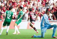 Veja o gol de Arrascaeta que abriu o placar em jogo contra o Palmeiras
