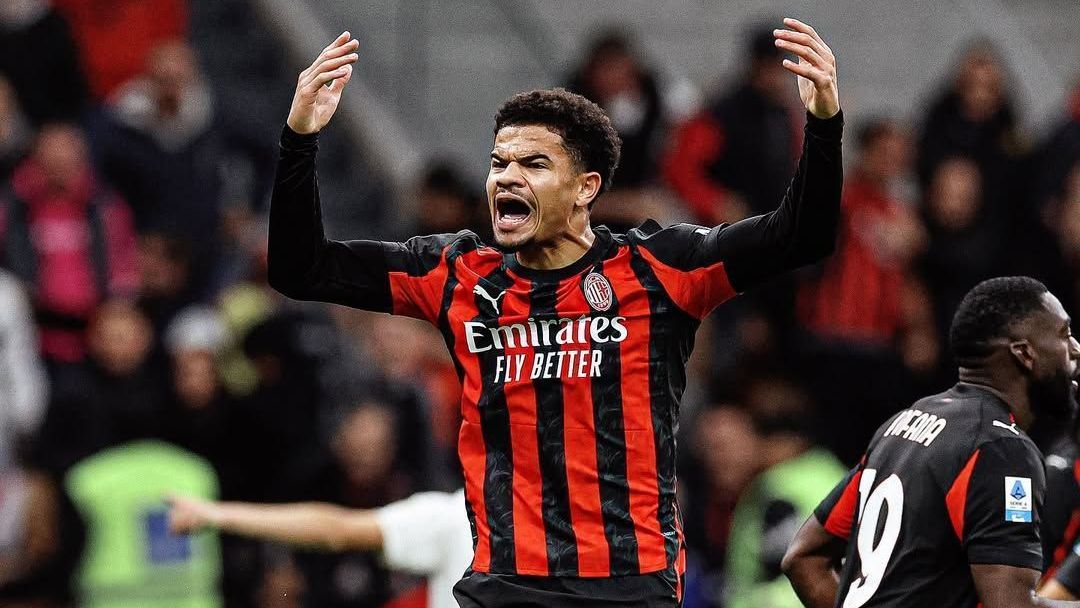 Zachary Athekame, autor do gol de empate do Milan contra o Pisa, pelo Campeonato Italiano