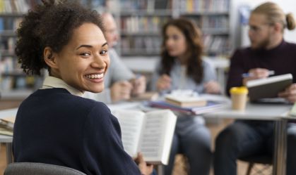 Plataforma oferece aulões gratuitos diariamente na reta final para Enem