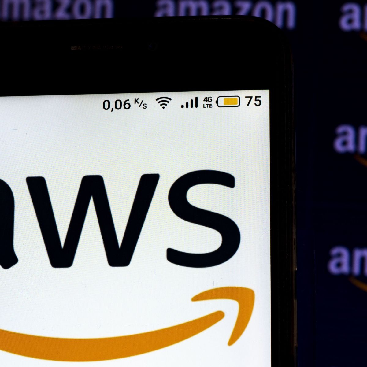 Conta alta? Falha na Amazon cobra bilhões de dólares na fatura de clientes