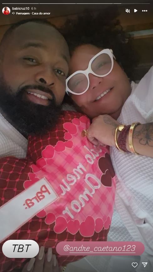 Babi Cruz compartilhou foto com o namorado, André Caetano • Instagram/Babi Cruz