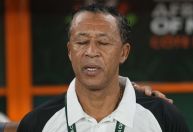 Jogadores de Cabo Verde dão banho em técnico após vaga inédita na Copa