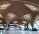 Estátua dourada e mais; como é por dentro do aeroporto de US$ 2 bilhões do Camboja