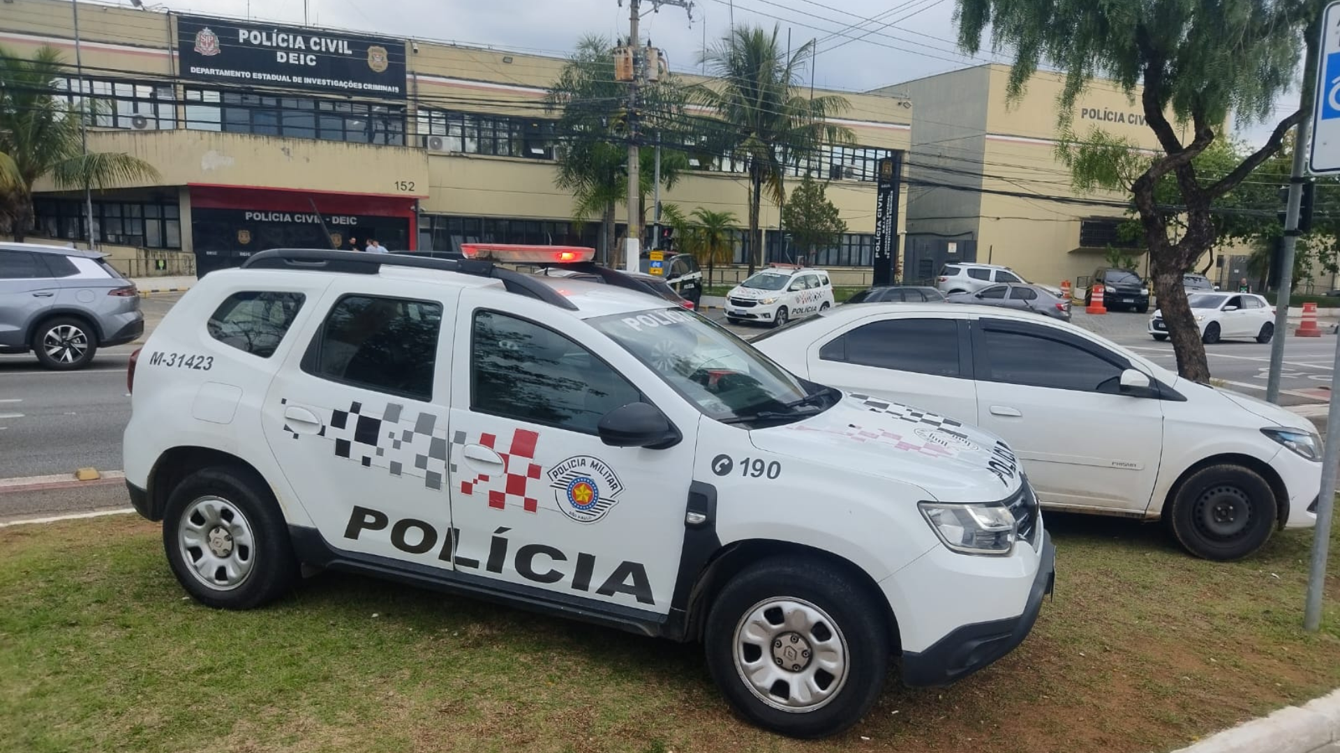 Prende carro roubo de cargas