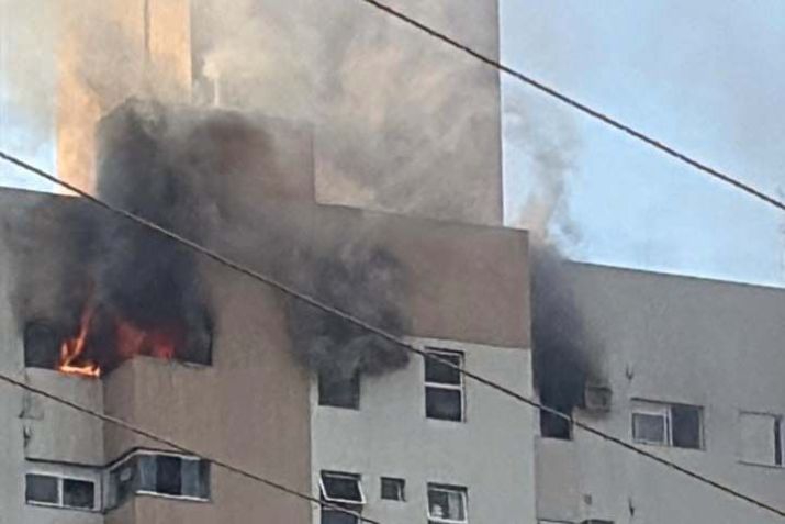 Dentro do apartamento incendiado havia três vítimas • Reprodução