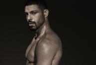 Cauã Reymond se despede de "Vale Tudo" com foto nu; veja