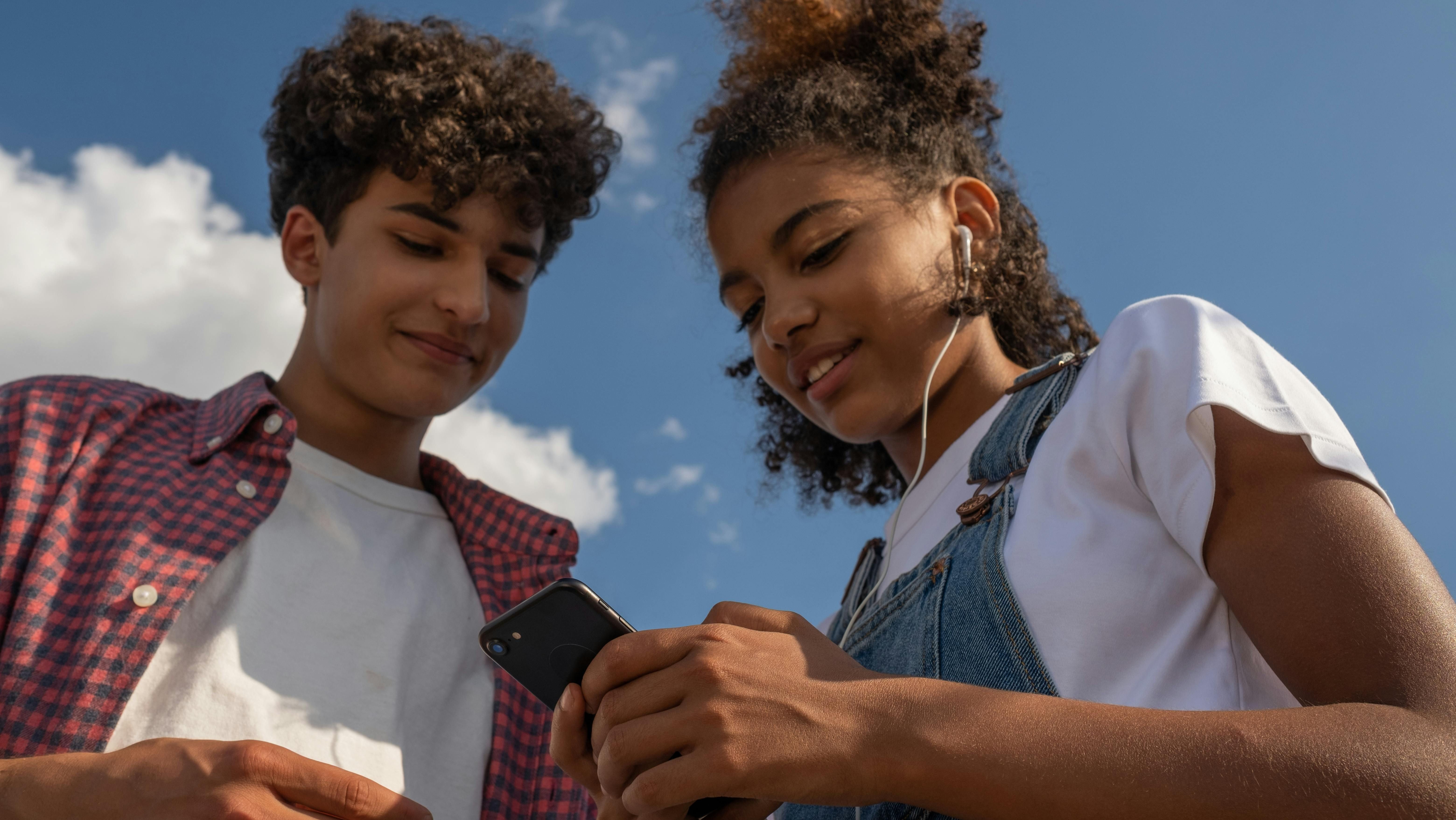 Tecnologia de reconhecimento automático permitirá que os aplicativos identifiquem faixas equivalentes nos serviços e redirecionem os usuários para a versão correta de cada música