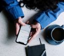 Muitas mensagens? WhatsApp lança recuso com IA para resumir conversas