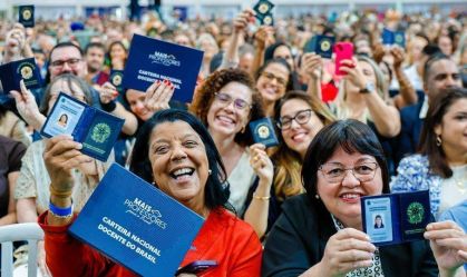 Educadores já podem solicitar Carteira Nacional Docente; veja como