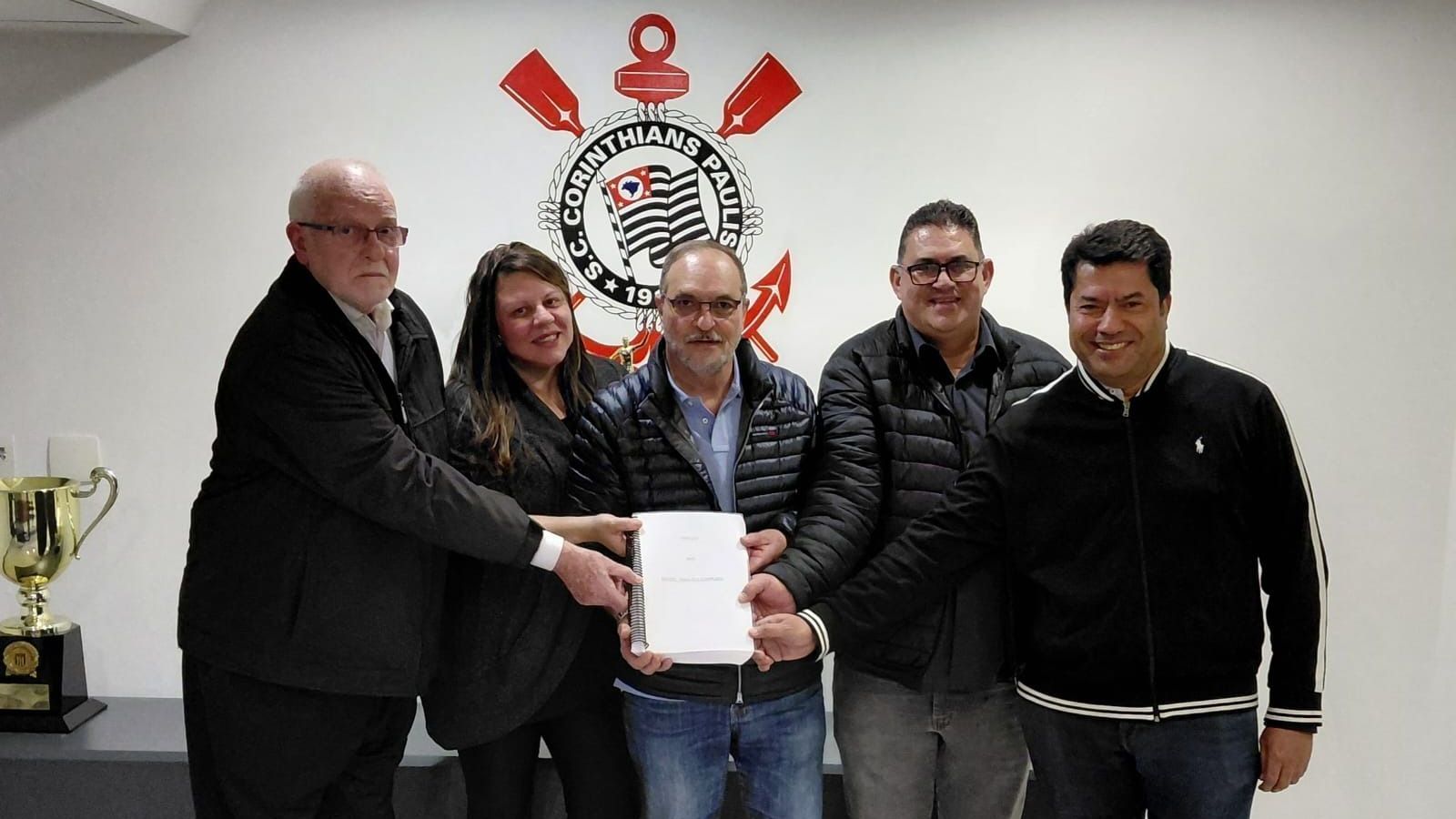 Comissão de Reforma do Estatuto entrega relatório para Romeu Tuma Júnior