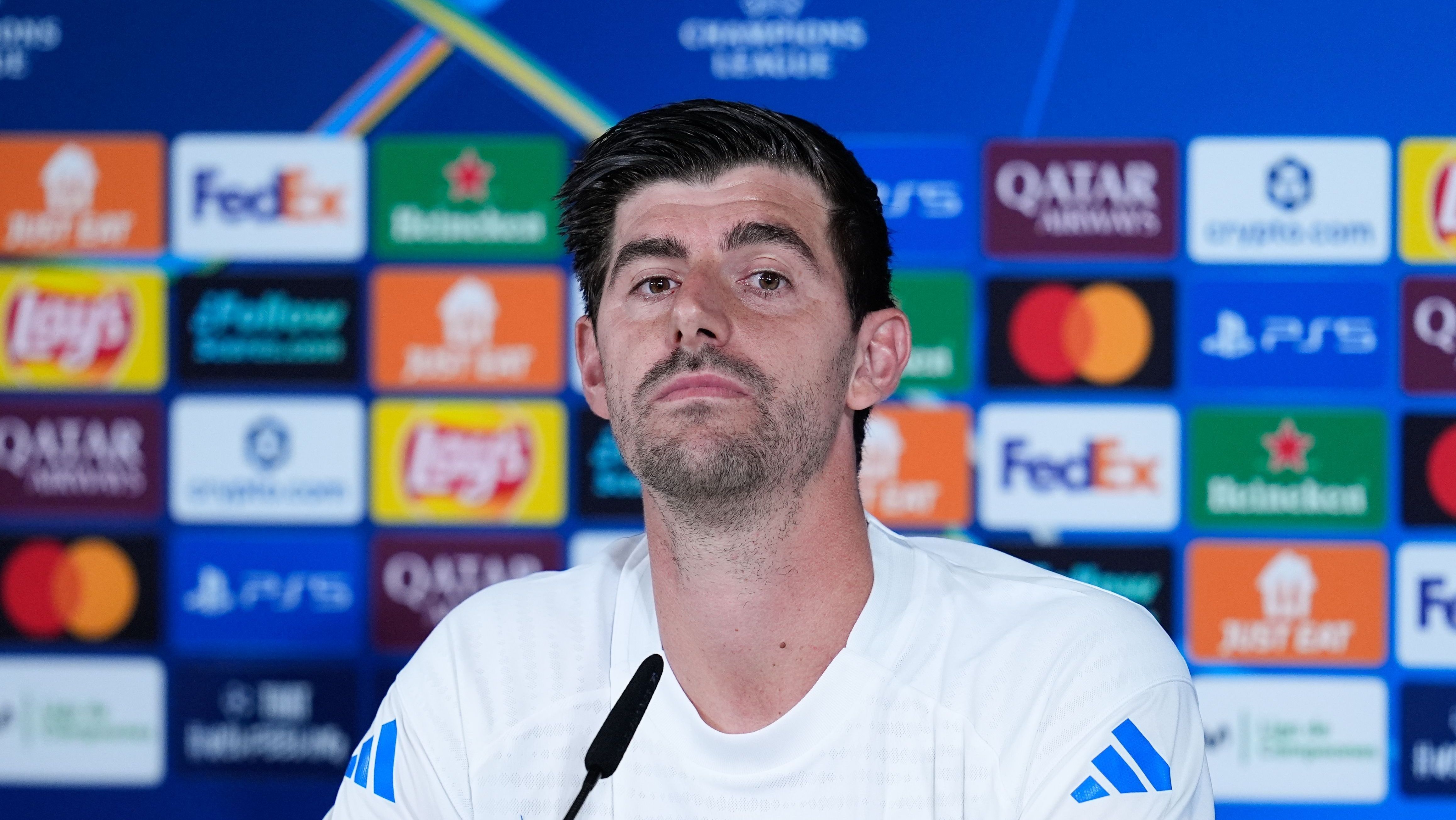 Courtois em entrevista coletiva antes de partida da Champions League
